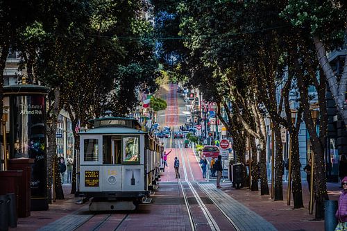 World famous San Francisco Cable Cars - Landscape