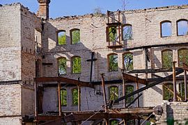 Demolition of the storage building of the complex Böllberger Mühle in Halle