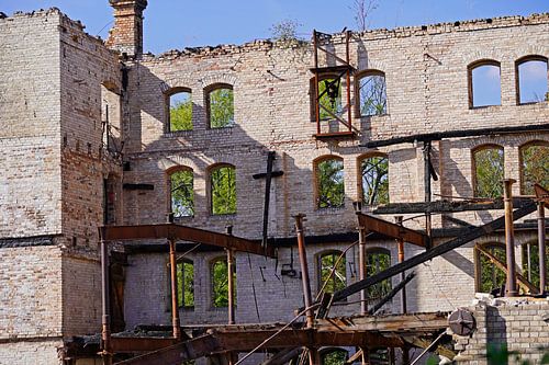 Sloop van het opslaggebouw van het complex Böllberger Mühle in Halle