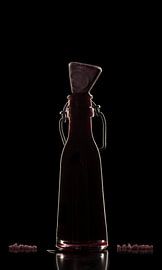 Silhouette of a bottle with creative touch by Evelien Bauwens