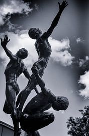 Touch The Sky by Jackie Fotografie