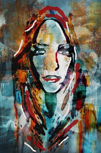 Een kleurrijk portret van een jonge vrouw in gemixte media