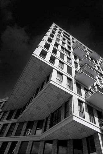 Modern gebouw in zwart-wit van Herman Peters