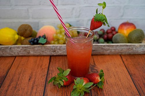 Aardbeienlimonade met munt