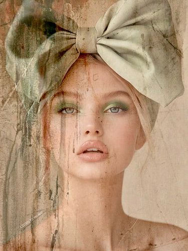 Green Bow by Wil Vervenne