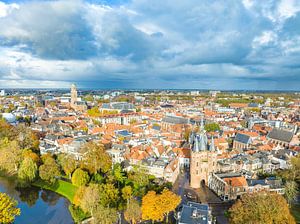 Luftaufnahme der Stadt Zwolle am Sassenpoort im Herbst