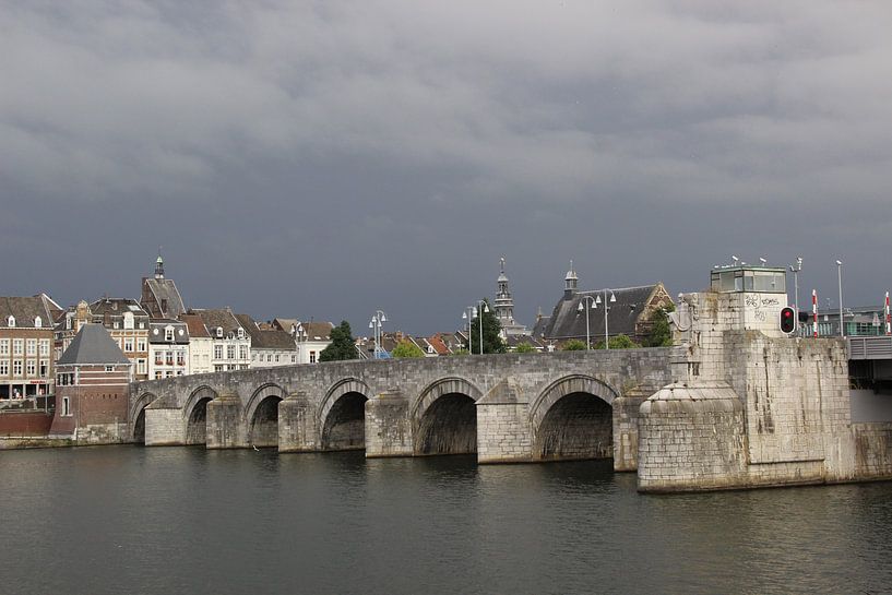 St.Servaas Bridge by John Kerkhofs