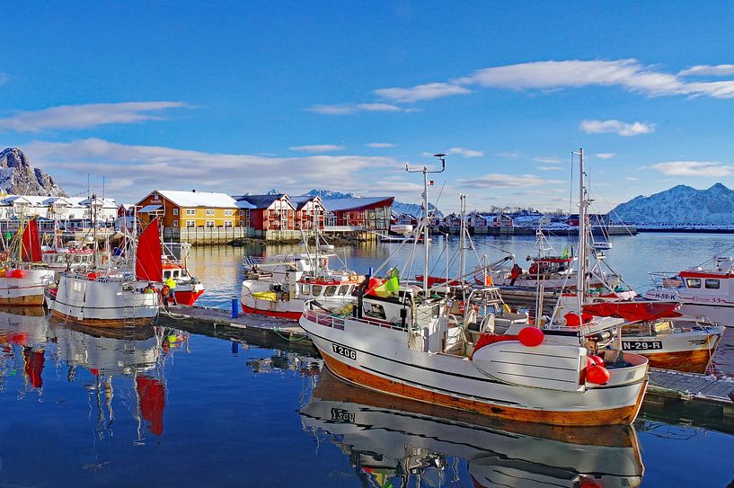 Bateaux de pêche dans le port de Svolvaer par Reinhard  Pantke