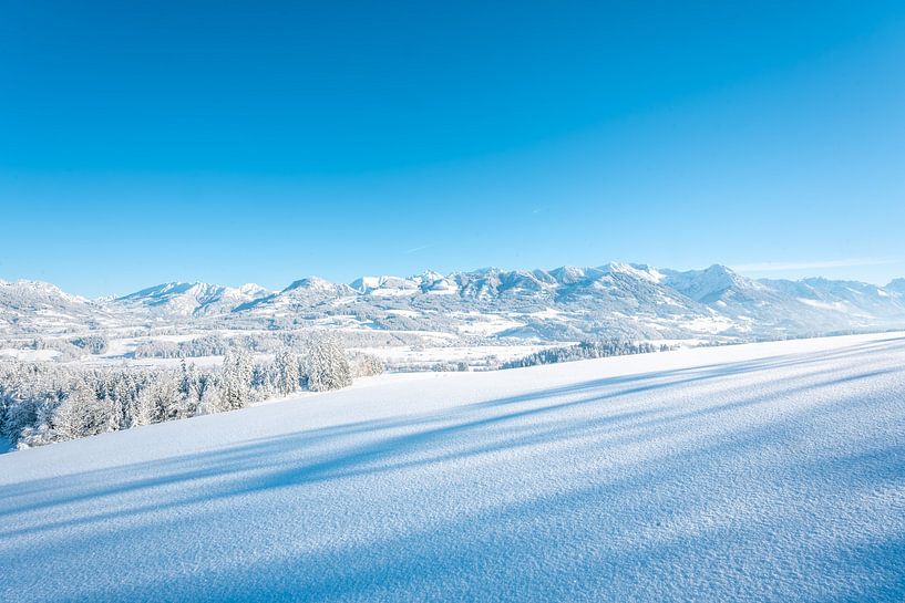 Winter view of the Hörner Group and Allgäu High Alps by Leo Schindzielorz