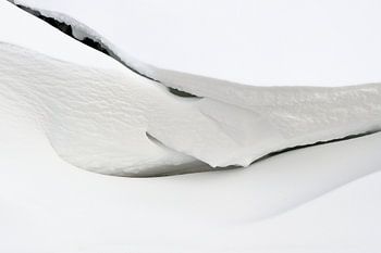 Schneeskulptur durch den Wind