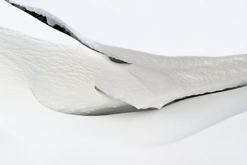 Sculpture de neige faite par le vent