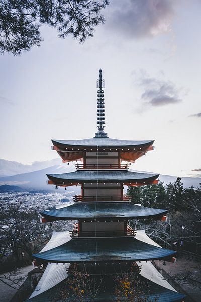 Chureito-Pagode am Berg Fuji von Tom in 't Veld
