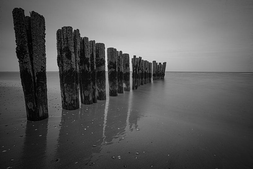 Le brise-lames De Kerf en réflexion par peterheinspictures