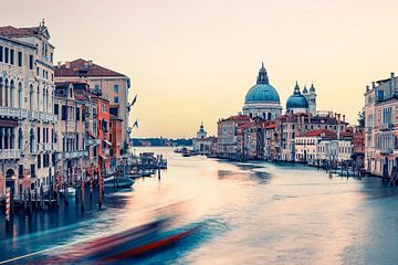 Venetië in de ochtend van Manjik Pictures