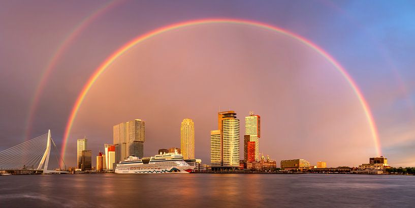 Regenboog boven Rotterdam van Jeroen Bukman