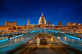 Milleniums Bridge und St. Paul´s Cathedral von Thomas Rieger