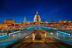 Millennium Bridge and St. Paul's Cathedral