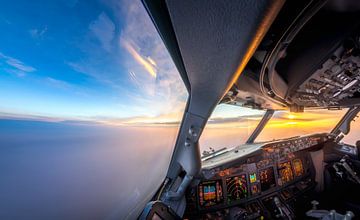 Sonnenaufgang aus dem Cockpit von Martijn Kort
