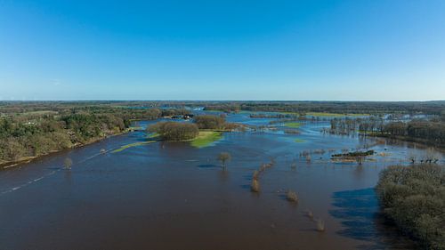 Vecht hoge waterstand overstroming bij de stuw van Vilsteren