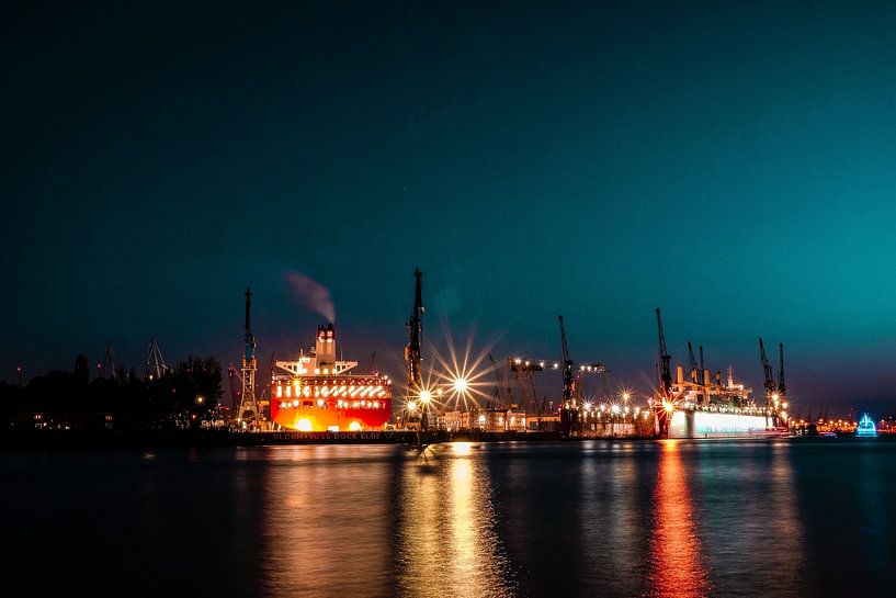 Hamburg by Hello Pompoyo