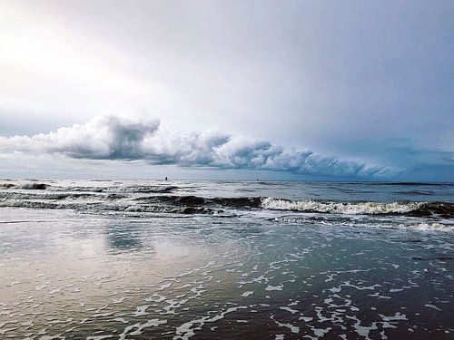 Wolken über der Nordsee bei Vlieland von Haikey Vlieland Photography