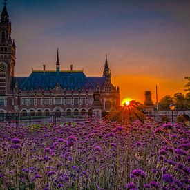 Peace palace in the evening by Kevin Coellen