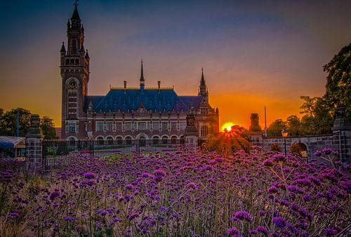 Peace palace in the evening by Kevin Coellen