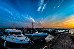 Motorboote & Segelschiffe, Sonnenuntergang am Hafen Altefähr, Insel Rügen