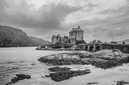 Kasteel Eilean Donan in Schotland. Highlander kasteel in de Hooglanden.