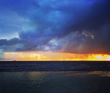 De blauwe baai, zonsondergang op Curaçao