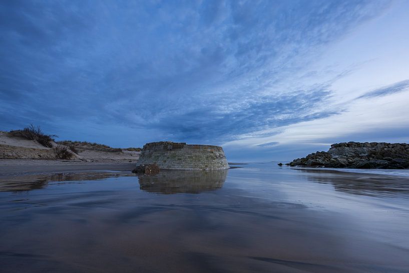 WW2-Bunker an der französischen Küste von Peter Haastrecht, van