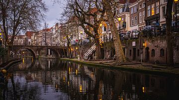 Oudegracht Utrecht at Night van Michel Swart