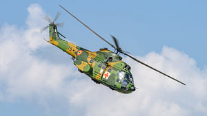 Rumänische Luftstreitkräfte: IAR-330 Puma Rettungshubschrauber.