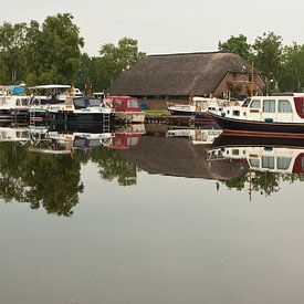 Uitzicht op een jachthaven. by Benny van de Werfhorst