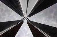 Reflectie van een gebouw