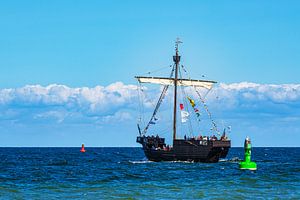 Kogge auf der Ostsee während der Hanse Sail in Rostock