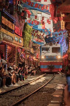 Train Street Hanoi, Vietnam by Patrick Fotografeert