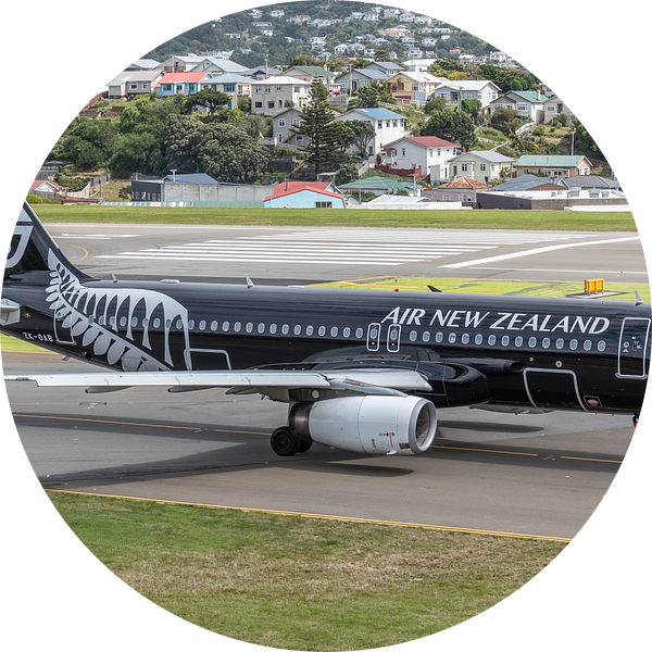 Air New Zealand Airbus A320 bij Wellington Airport. van Jaap van den Berg