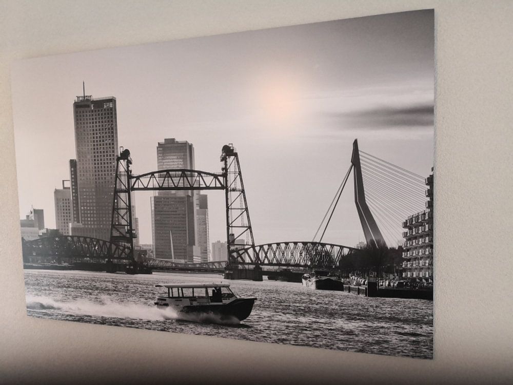 Un bateau-taxi passe 3 ponts de Rotterdam par Paysages urbains - Rick Van der Poorten Photography