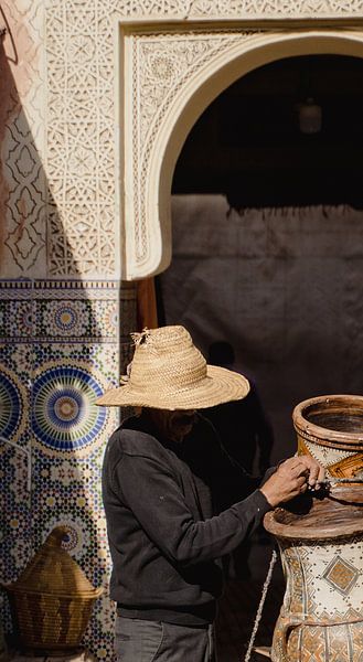 Ambacht - Marrakesh, Marokko van Tim Loos