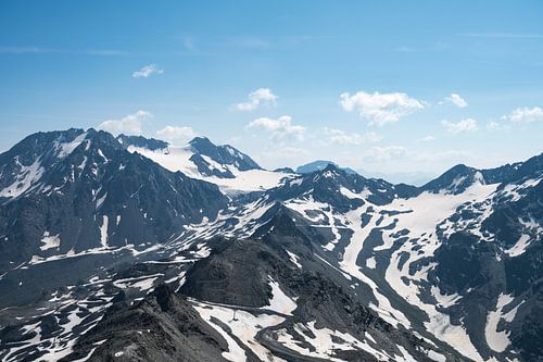 Besneeuwde bergtoppen in Les Trois Vallees, Frankrijk - natuur en reisfotografie