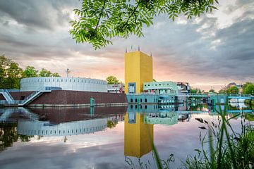 Groninger Museum in het ochtendlicht van Erwin Pilon