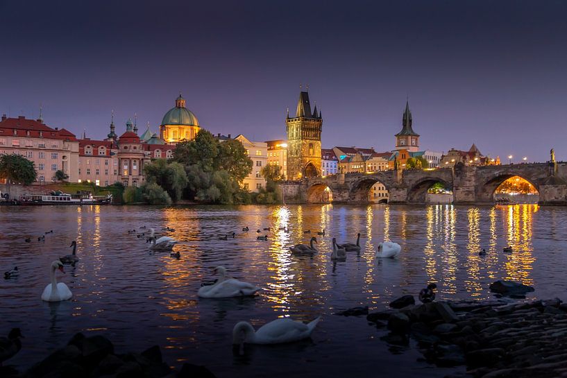 Prague by Hello Pompoyo