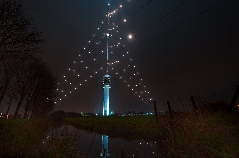 Le plus grand sapin de Noël du monde brille à nouveau au-dessus d'Utrecht par Mel Boas
