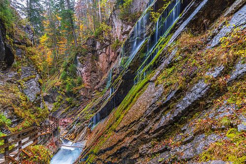 De Wimbachklamm in de herfst, Ramsau bei Berchtesgaden, Duitsland