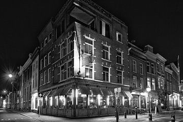 Haarlem in de avond van Apple Brenner