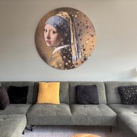 Klantfoto: Meisje met de parel  van Lia Morcus, als ronde print
