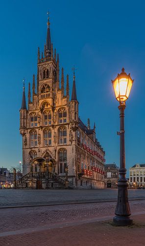 Stadhuis, gouda in het blauwe uurtje