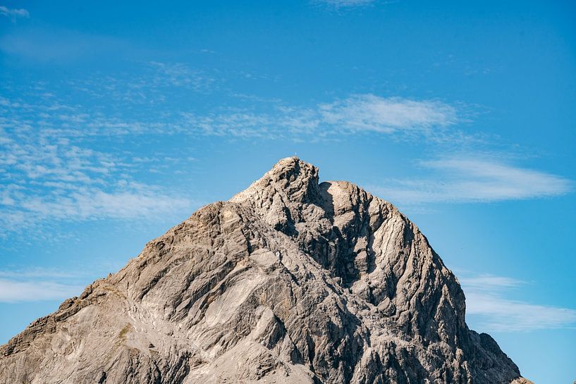 Sommet des hautes Alpes de l'Allgäu avec croix au sommet par Leo Schindzielorz