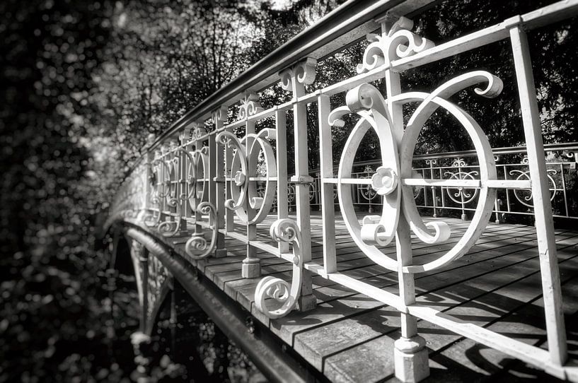 Amsterdam Norbert Elias Brücke II Schwarzweiß - Norbert Eliasbrug von Marlika Art